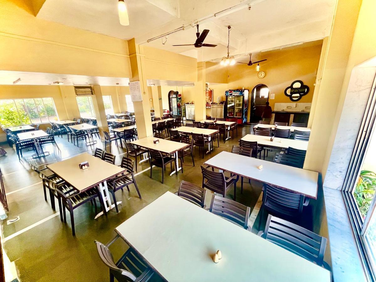 Hotel Manik Moti Lonavala Ngoại thất bức ảnh