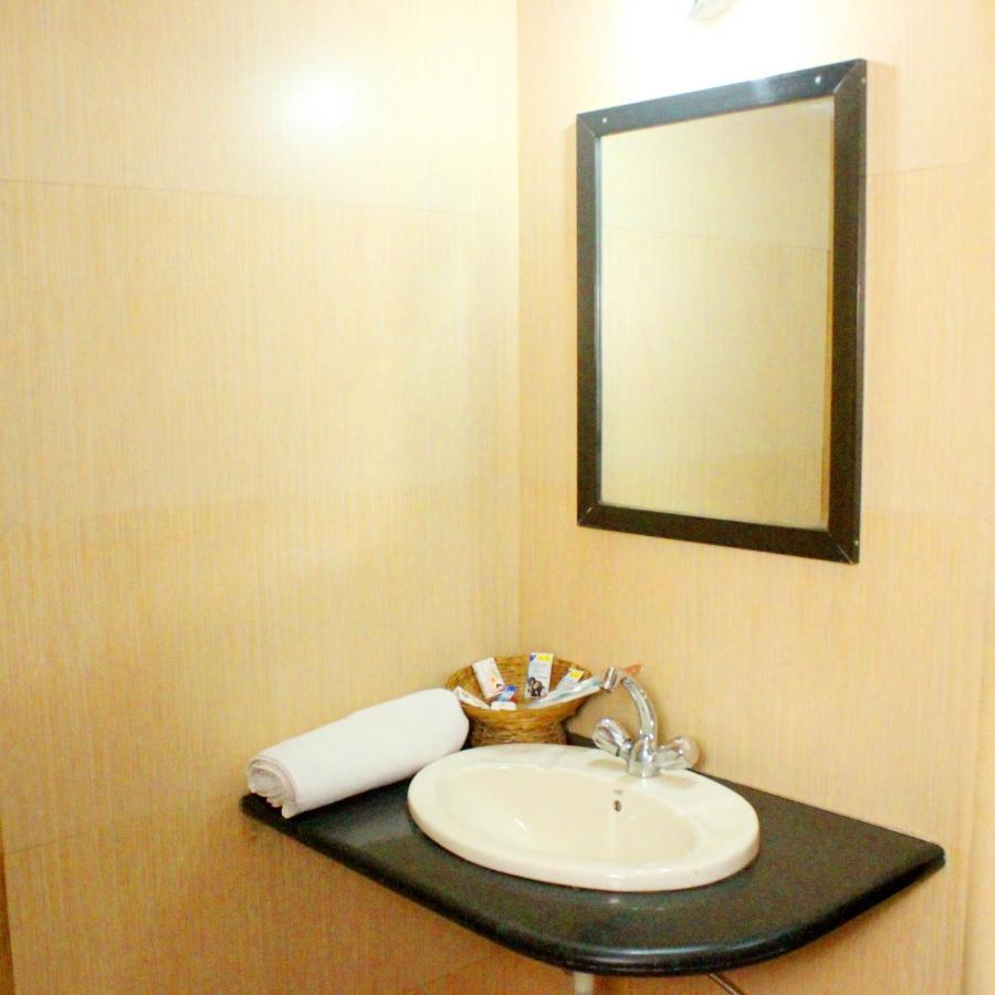 Hotel Manik Moti Lonavala Ngoại thất bức ảnh
