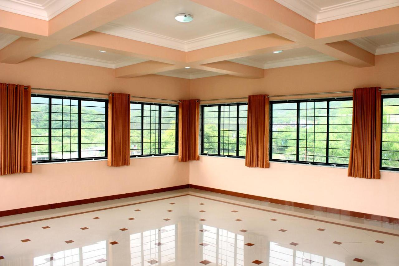 Hotel Manik Moti Lonavala Ngoại thất bức ảnh