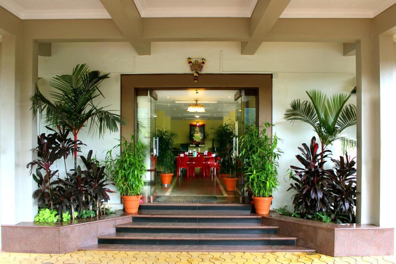 Hotel Manik Moti Lonavala Ngoại thất bức ảnh