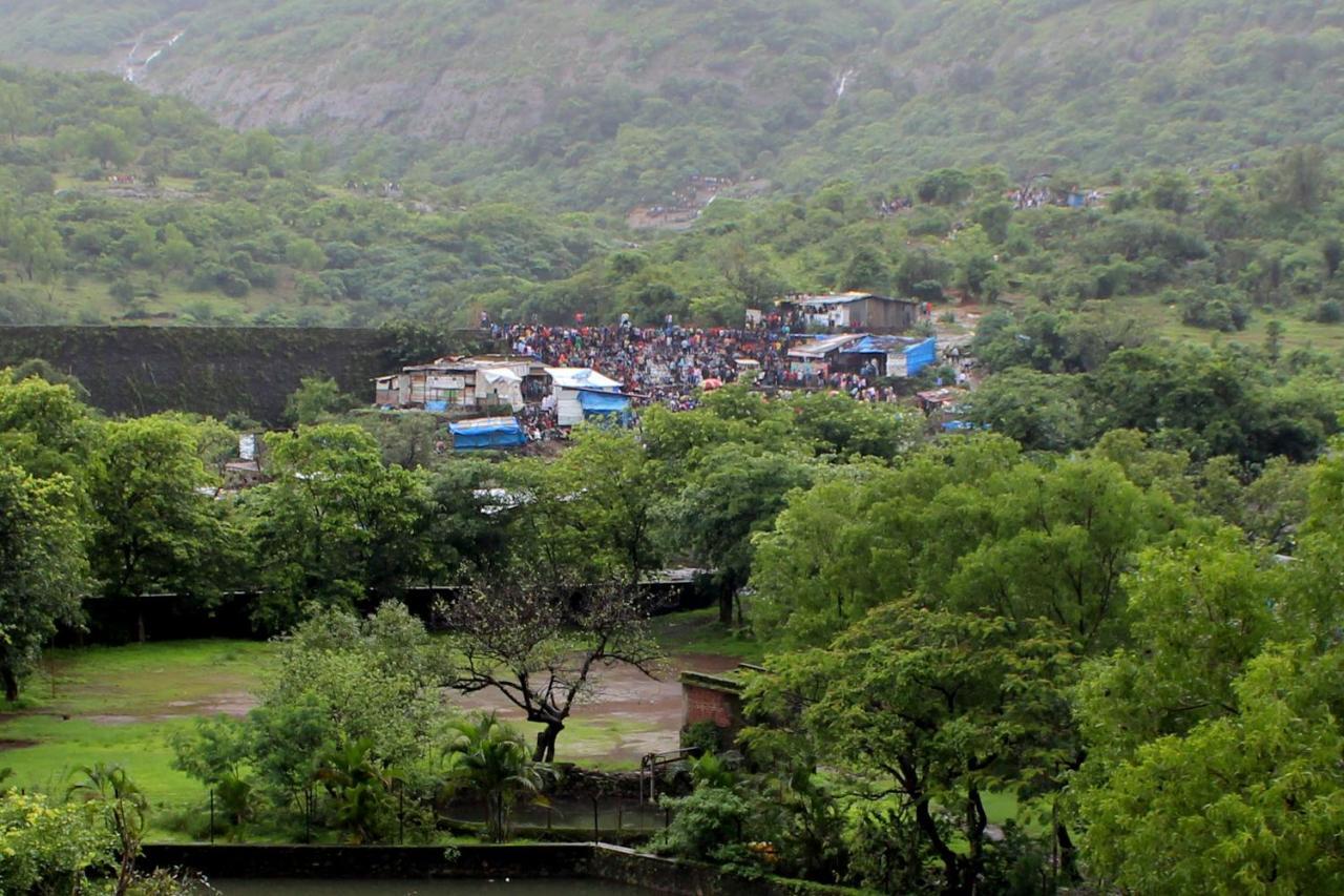 Hotel Manik Moti Lonavala Ngoại thất bức ảnh