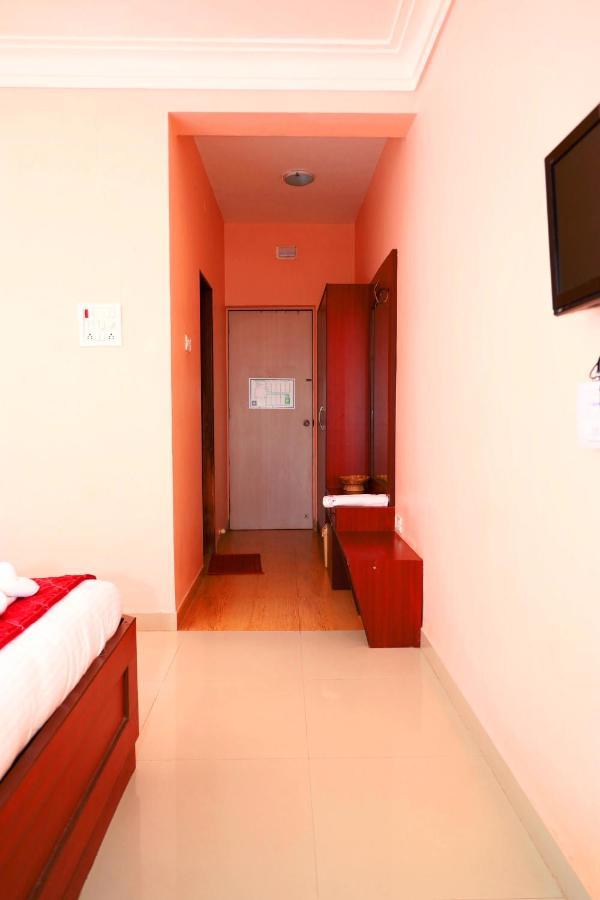 Hotel Manik Moti Lonavala Ngoại thất bức ảnh
